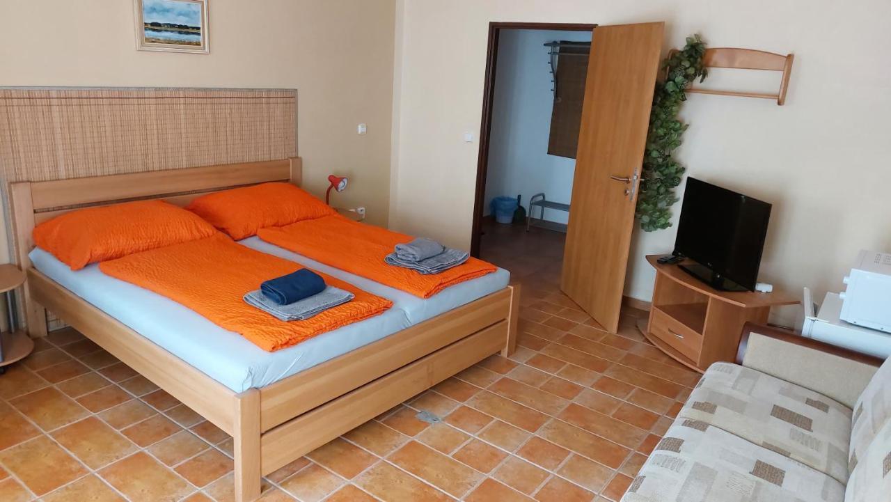Rozmberska Basta Hotel Třeboň Exterior foto
